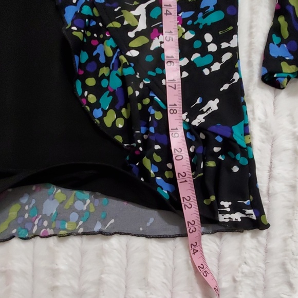 Passports Abstract Multicolor print top Black Under Top S - Picture 7 of 7